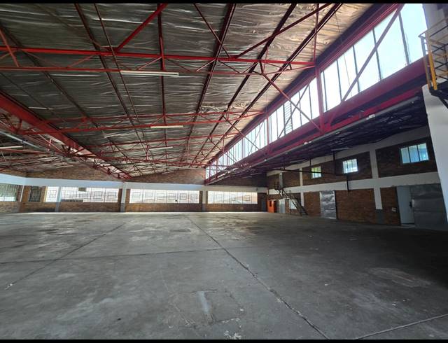 1,554M² WAREHOUSE TO LET IN BENROSE